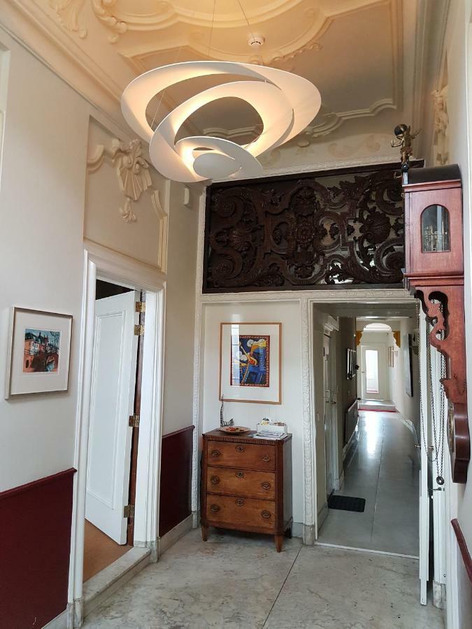 אוטרכט Large Historical Apartment & Canal Terrace מראה חיצוני תמונה